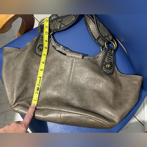 BetsyJohnson br leather/faux snakeskin trim,gold roses buttons hobo - Picture 16 of 16